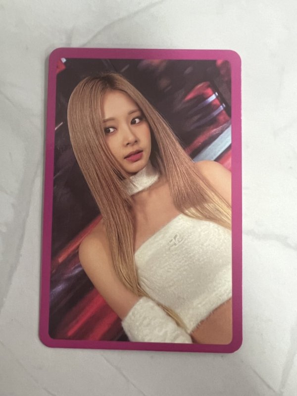 Twice: Ready To Be: Photocard READY